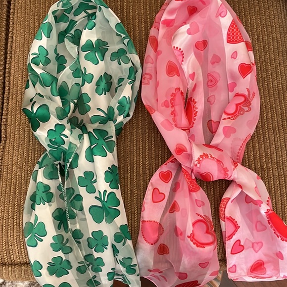 Fun Holiday Scarves set (2) - Picture 2 of 2